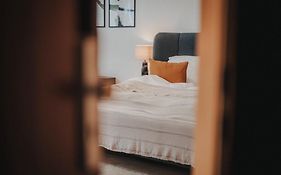 DOWNTOWN Apartment mit Luxusbad am Hafen nur 5 Minuten zu Fuß in die Innenstadt und zum Bahnhof!